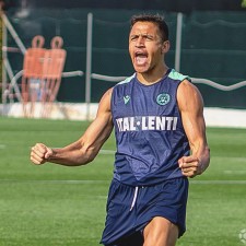 爱游戏sports-多特蒙德被曝有意签下桑切斯，球队欲挖潜()