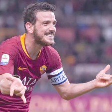 lovegame-谁能在欧洲足球大舞台上书写传奇，成为众人瞩目的焦点？()