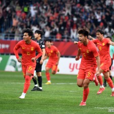 爱游戏-国足连战连胜，跻身世界强队之列(国足两连胜新闻)